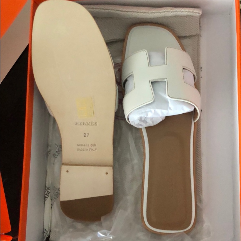 Brand new Hermès slides. Size 37